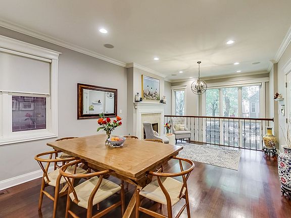 4th image of 2745 N Kenmore Ave #1