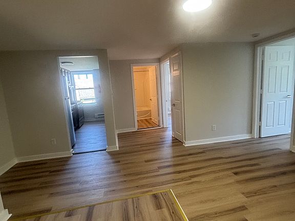 5th image of 32 S Wycombe Ave #32