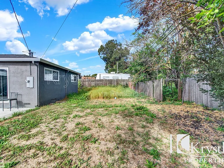 714 Gateway Dr — Photo 16