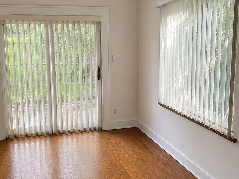 3293 Linwood Ave — Photo 5