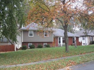 6122 Hauser Dr, Shawnee, KS 66216