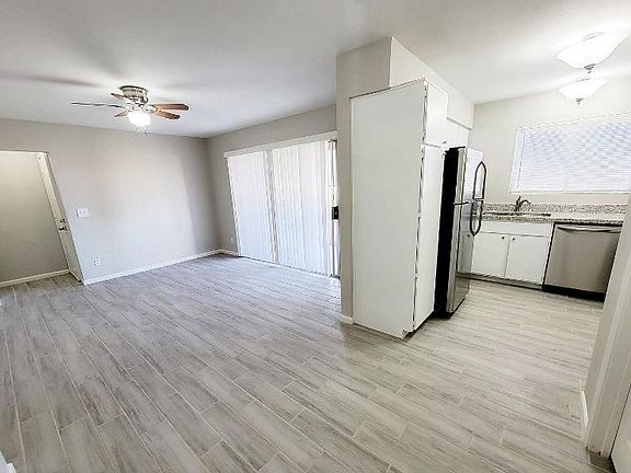 3rd image of 2866 N Palmer St #A