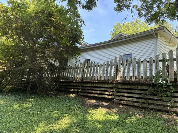 1420 Storys Run Rd, Cheshire, OH 45620