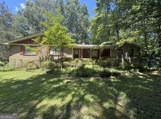 225 Forest Lake Rd, Lawrenceville, GA 30046
