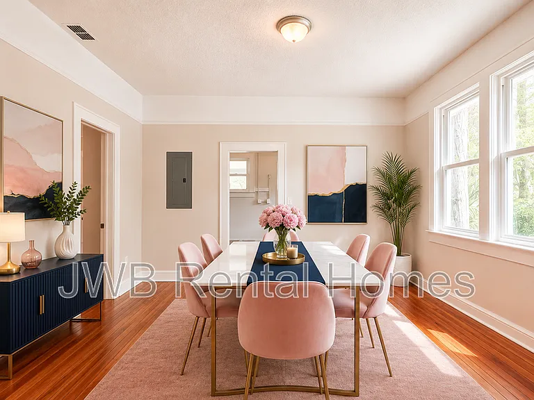 947 Kenmore St — Photo 5
