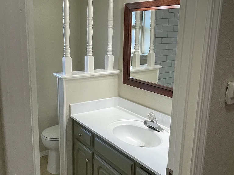 2215 Hunters Gln — Photo 12