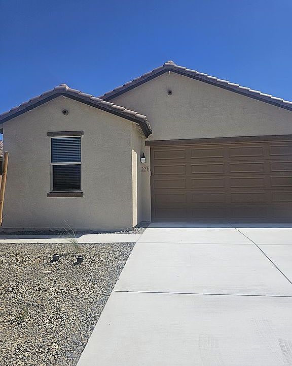 1st image of 921 W Calle Tikal