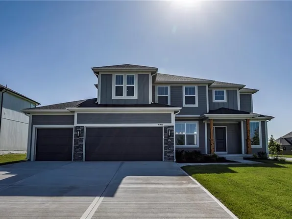 16949 S Brentwood St, Olathe, KS 66062