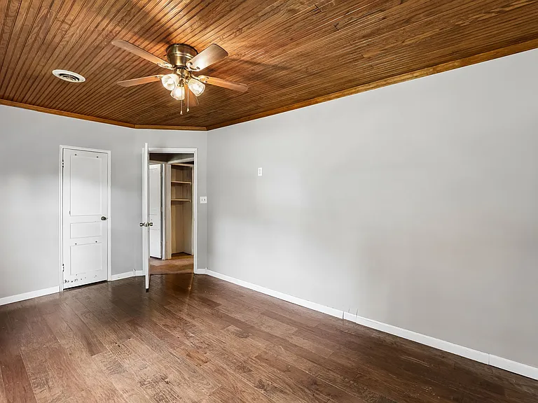 810 Velma Ln — Photo 21