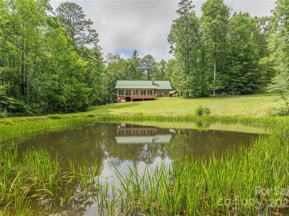 288 Hard To Find Dr, Brevard, NC 28712