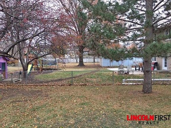5th image of 8320 Vine St