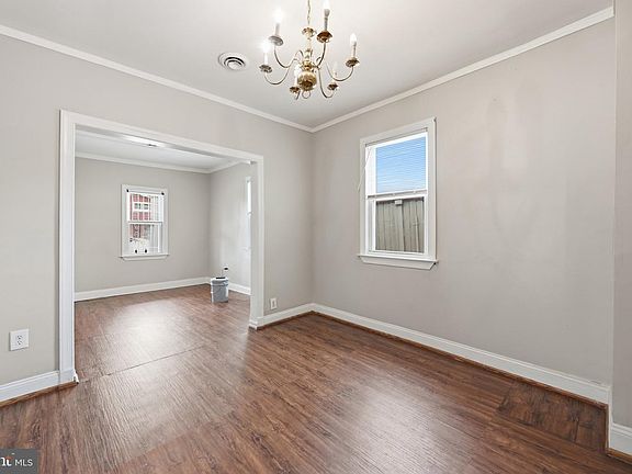 4th image of 805 Eastern Ave