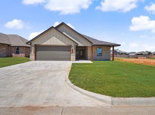 205 Pine Ave, Cache, OK 73527