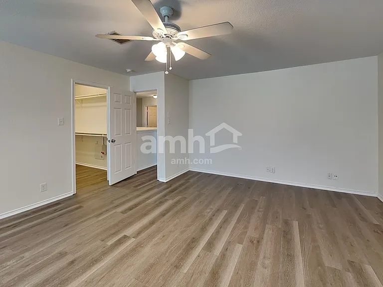 455 Dolly Dr — Photo 10