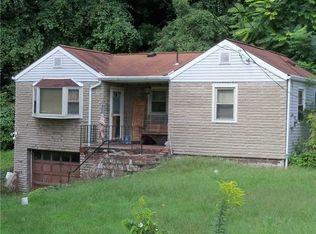 2 Howard St, Mc Kees Rocks, PA 15136