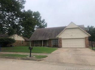 2209 W Canton Pl, Broken Arrow, OK 74012