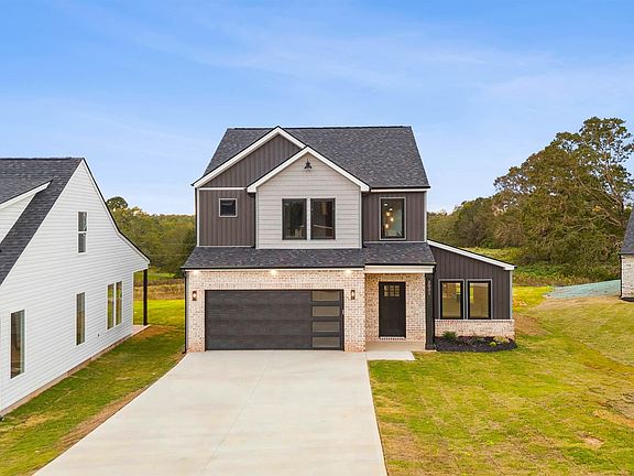 2nd image of 2031 Meadow Glen Ct