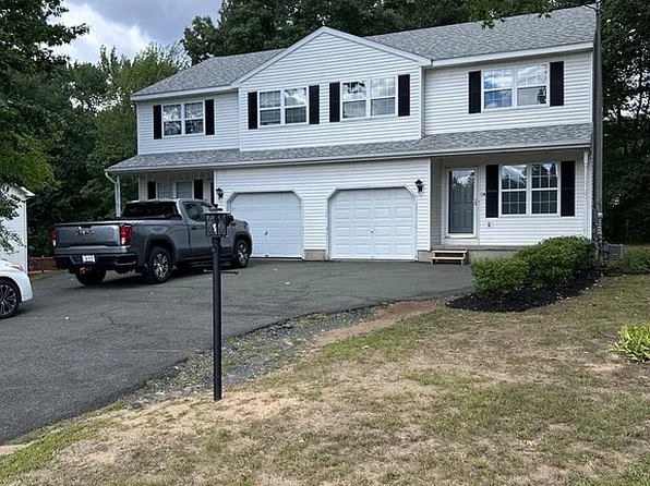 5 Fellows Rd, Halfmoon, NY 12065