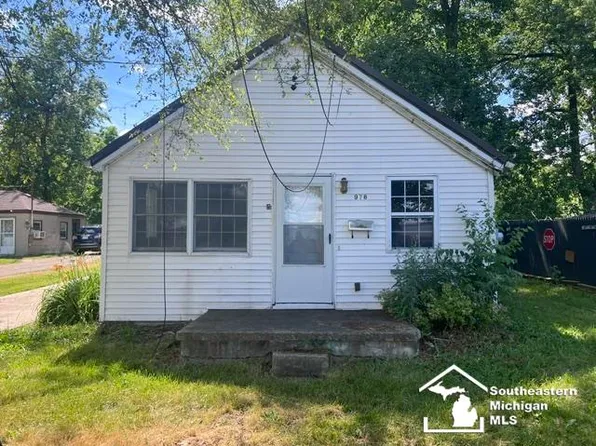 978 Division St, Adrian, MI 49221