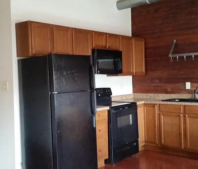 915 Decatur St #F — Photo 21