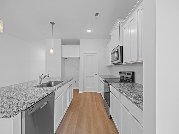 4th image of 767 Pelican Cove Way SE