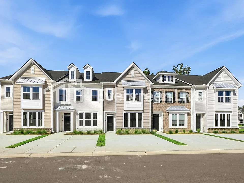 212 Lockland Dr