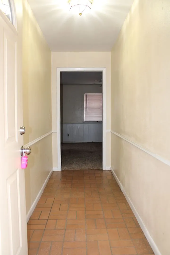 3 Bedroom, 2 Bathroom, 1 Car Garage with Large Backyard! — Photo 4