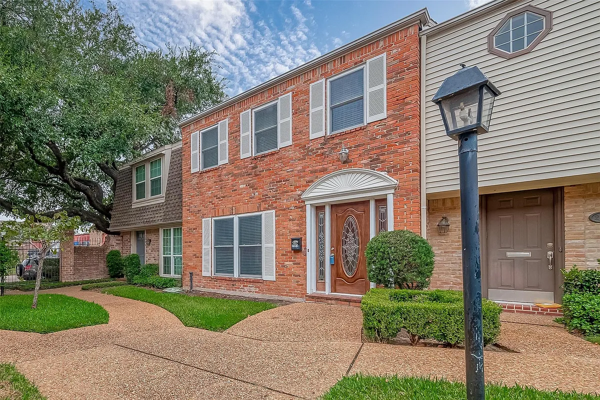 Building Photo - 2047 Winrock Blvd #61