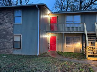 641 N Betty Jo Dr, Fayetteville, AR 72701