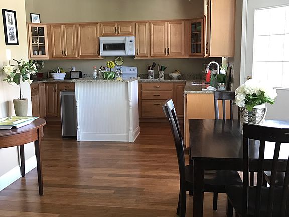 Renovated Kitchen & Floors