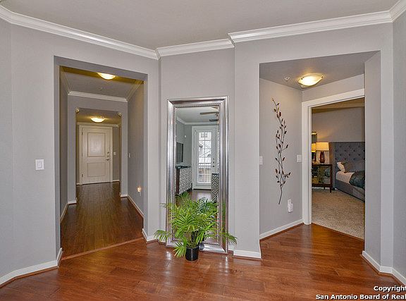 4th image of 7342 Oak Manor Dr