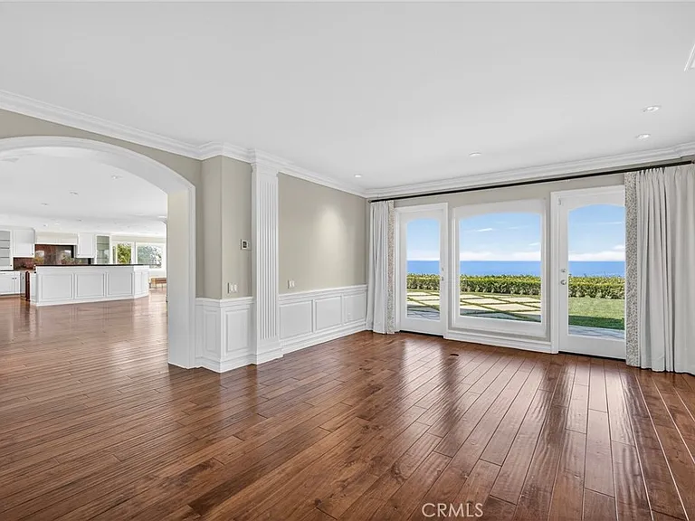 49 Cambria Dr — Photo 23