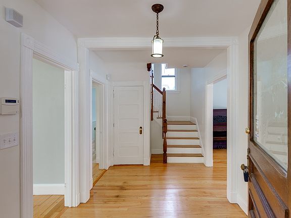 5th image of 30 Firglade Ave