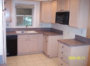 19233 Tyrone St, Harper Woods, MI 48225