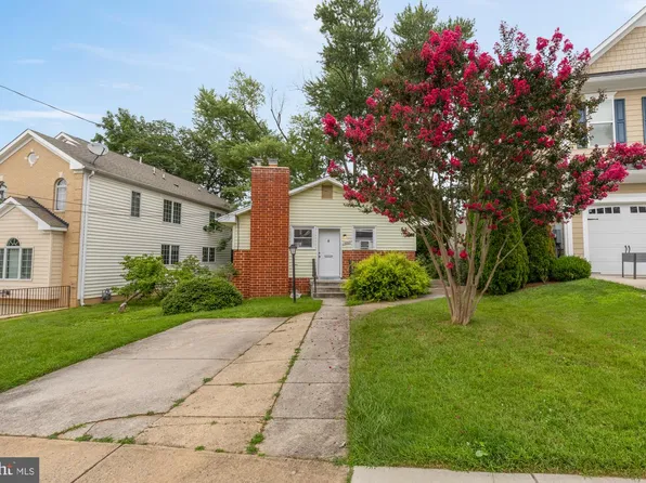 10107 Dickens Ave, Bethesda, MD 20814