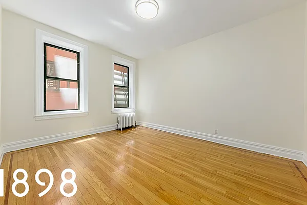 Rented by A&E Real Estate Management | media 10