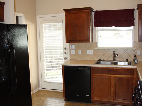 4th image of 1217 Cardigan St