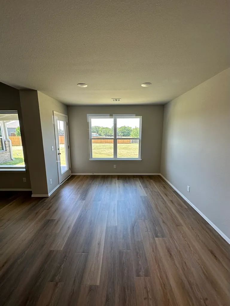 13002 E 124th St N - Newer Home in Owasso schools! Morrow Place — Photo 3