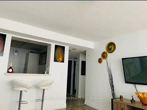 4th image of 4725 Sheppard Ave E #816