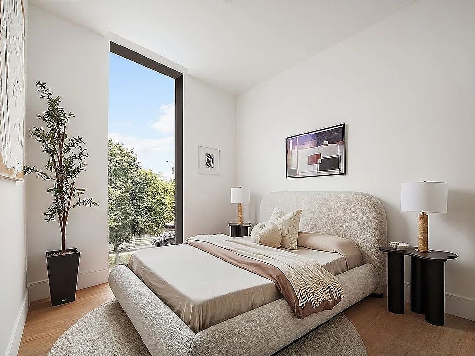 2nd image of 28 Herbert St #2A