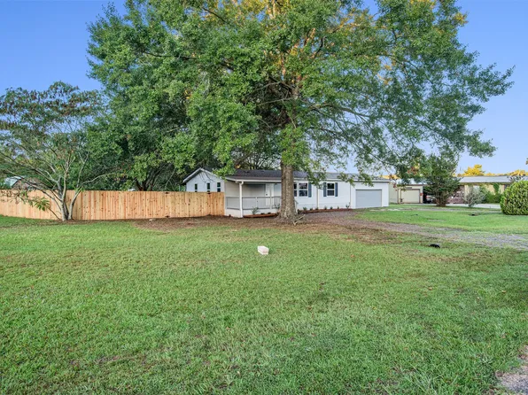 803 Gray Lake Cir, Princeton, LA 71067