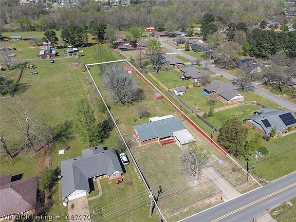 4th image of 1302 Rena Rd