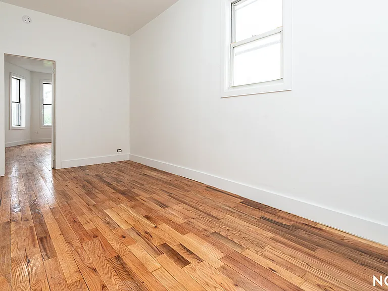 88 Menahan St #3B — Photo 3