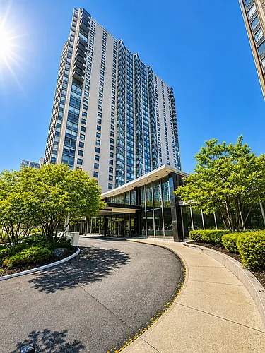 5701 N Sheridan Rd #29T Photo 1