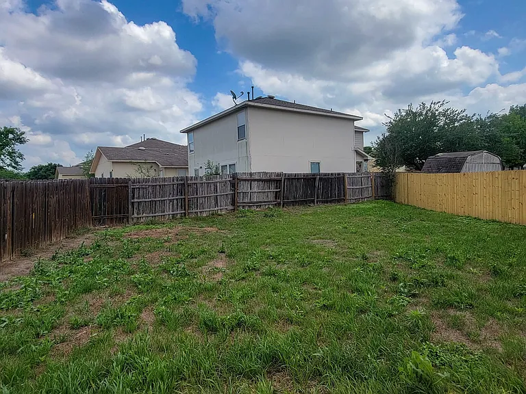 1216 Shadow Creek Blvd — Photo 14