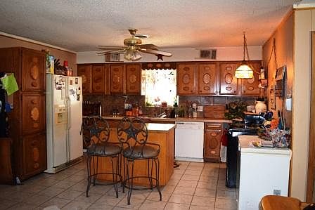 2nd image of 103 Lakeview Dr