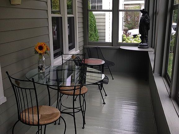 3rd image of 1476 Holland Ave