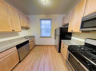 4905 N Whipple St APT 2W, Chicago, IL 60625