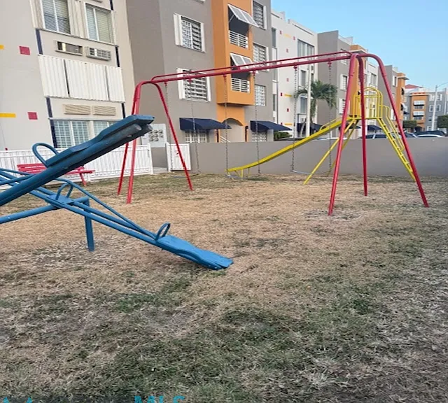 Cll Miguel Pou Boulevard #402 — Photo 20