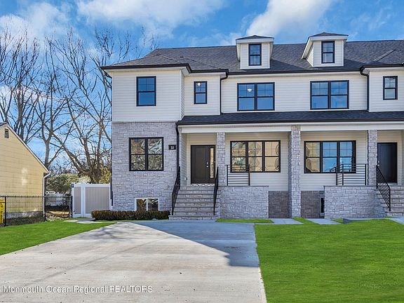 3rd image of 32 W Spruce Street
